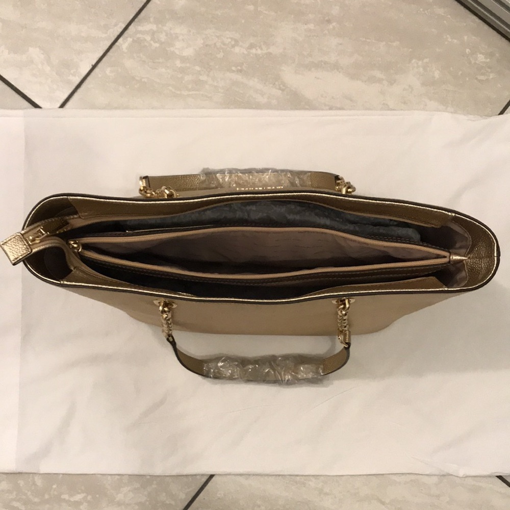 Michael Kors Mercer Chain Tote Bag w/ Laptop Compartment in Metallic Pale Gold - Picture 12 of 16